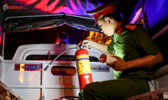 Quy định bình chữa cháy cho xe tải bạn cần biết