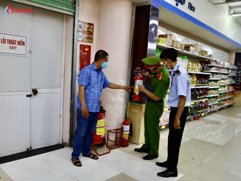 Trang bị phòng cháy chữa cháy