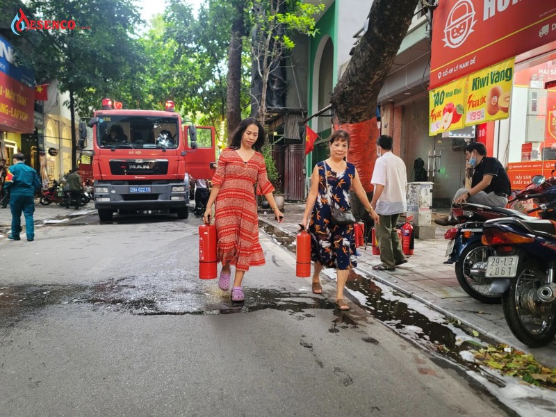 Thường xuyên kiểm tra, quản lý và giám sát, đào tạo nhân viên về công tác và kỹ năng phòng cháy chữa cháy